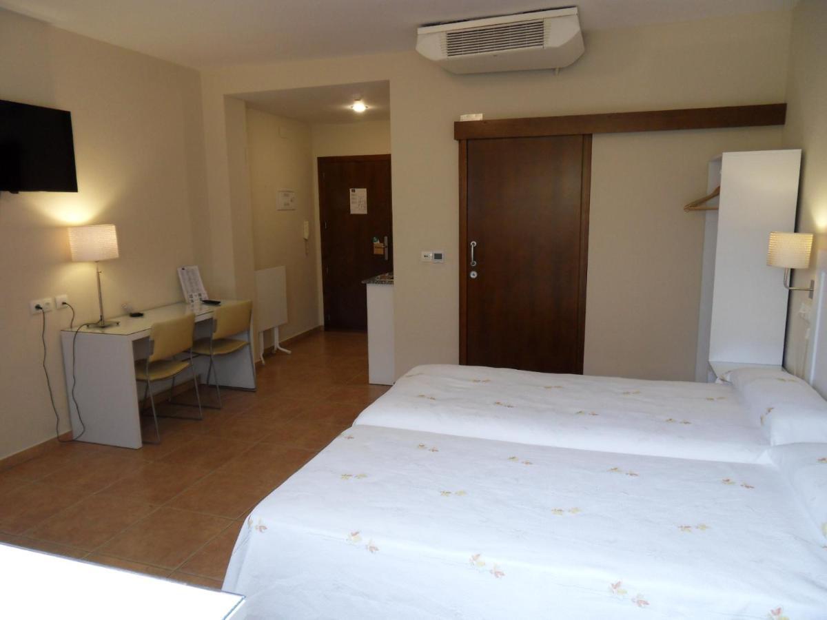 Hostal El Estudio Almansa Esterno foto