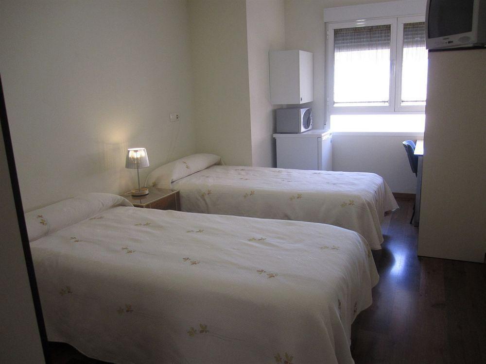 Hostal El Estudio Almansa Esterno foto